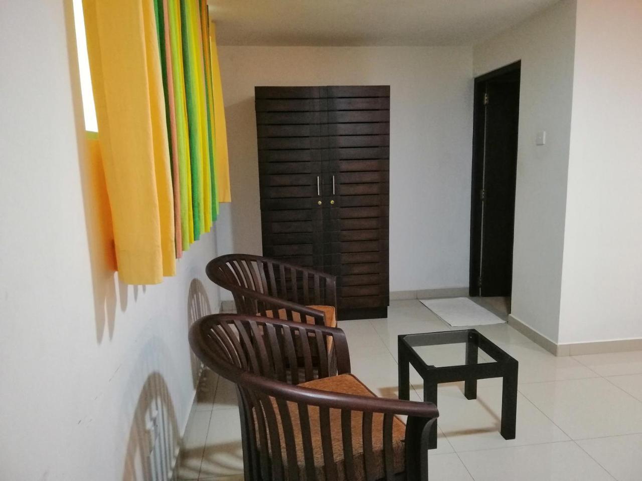 Mars Hotel Тангалла Экстерьер фото