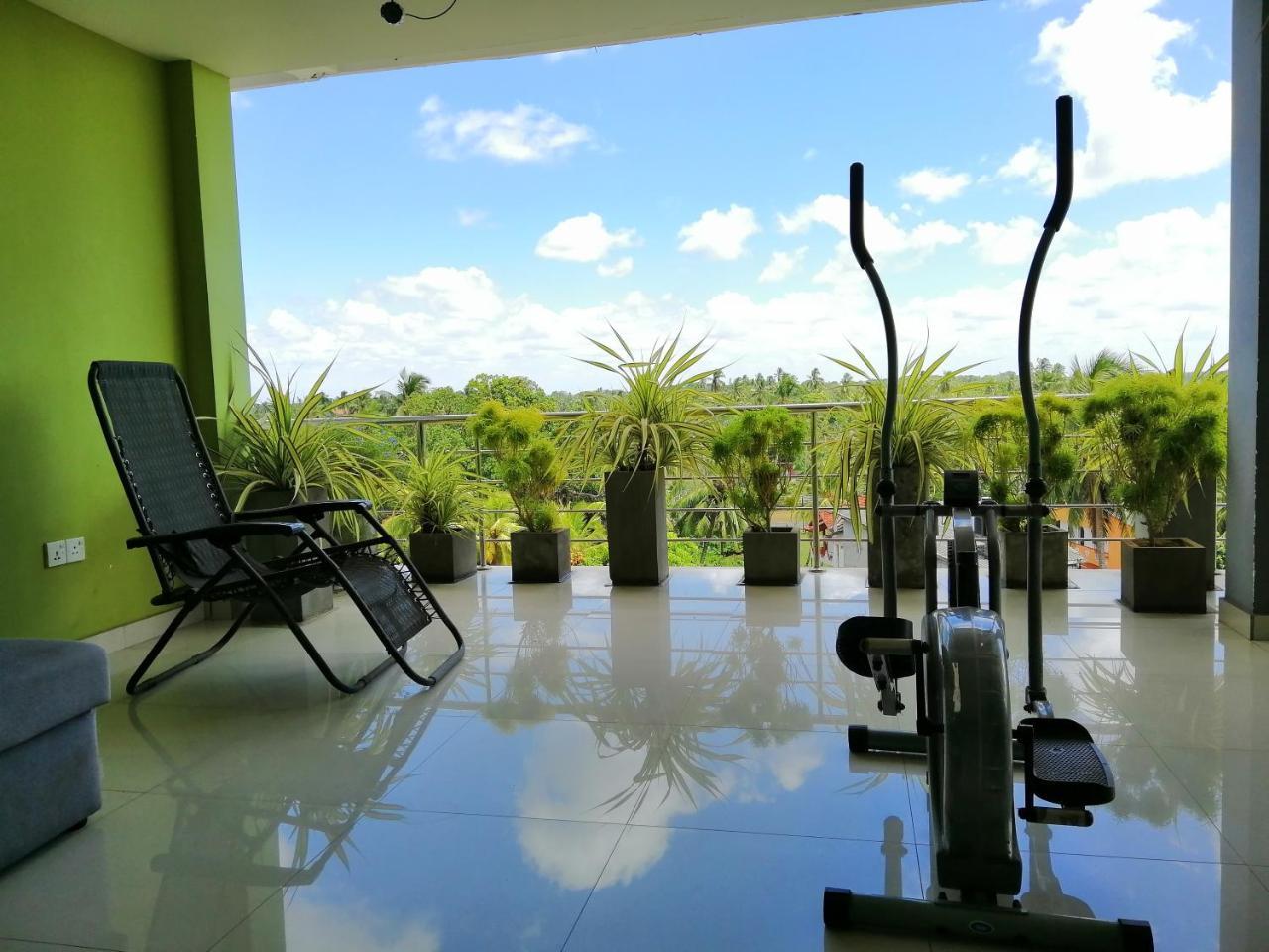 Mars Hotel Тангалла Экстерьер фото