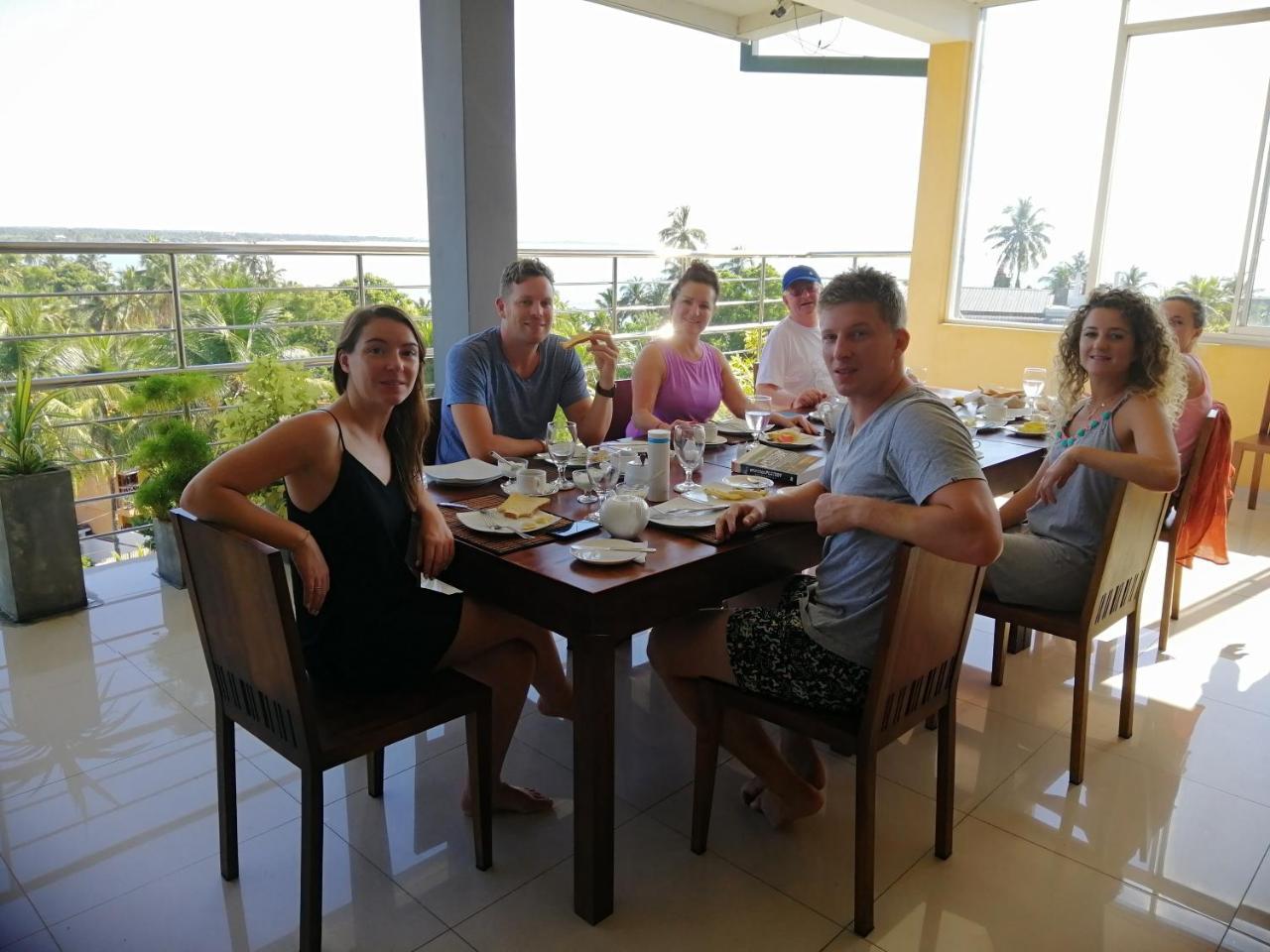 Mars Hotel Тангалла Экстерьер фото