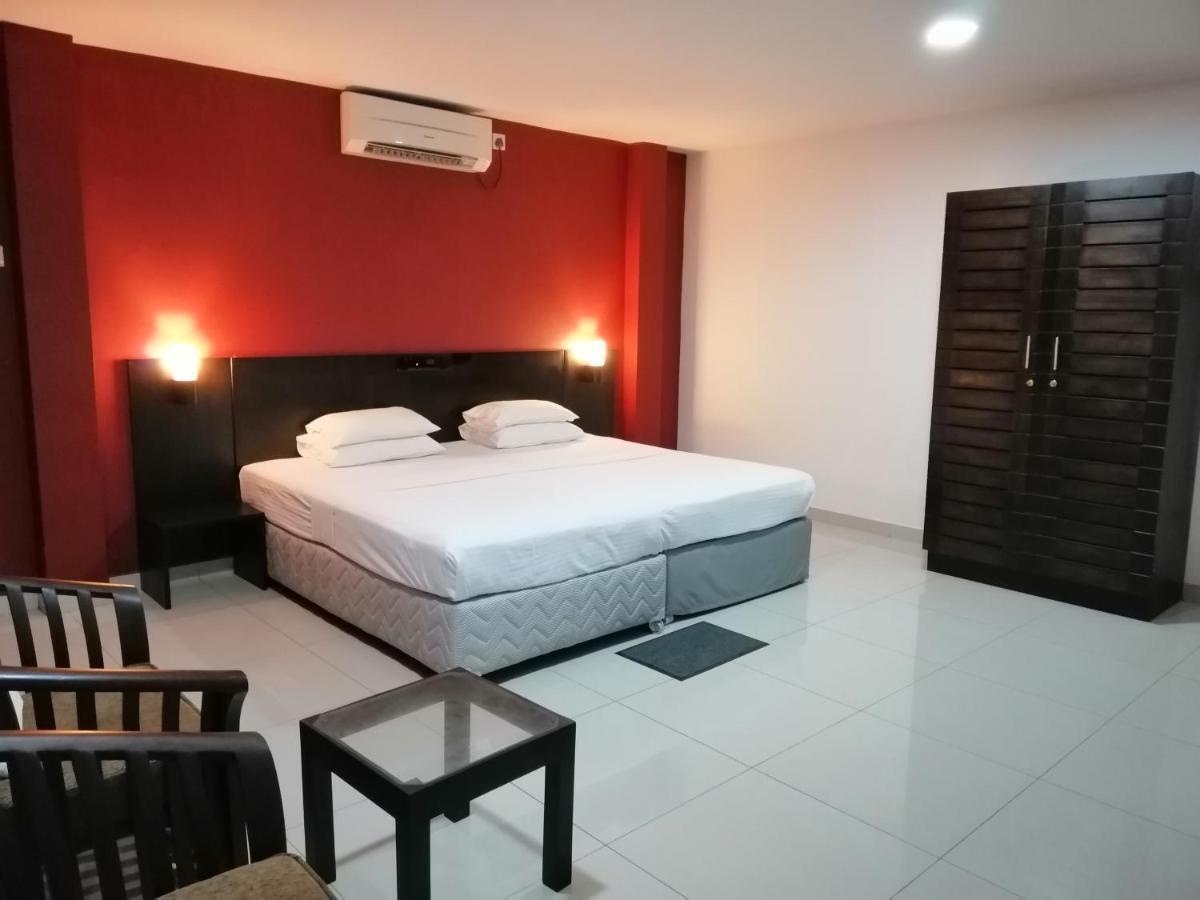 Mars Hotel Тангалла Экстерьер фото